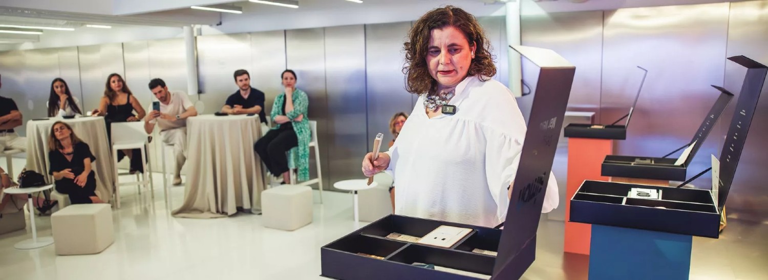 Tendencias de interiorismo 2025: espacios que se sie...